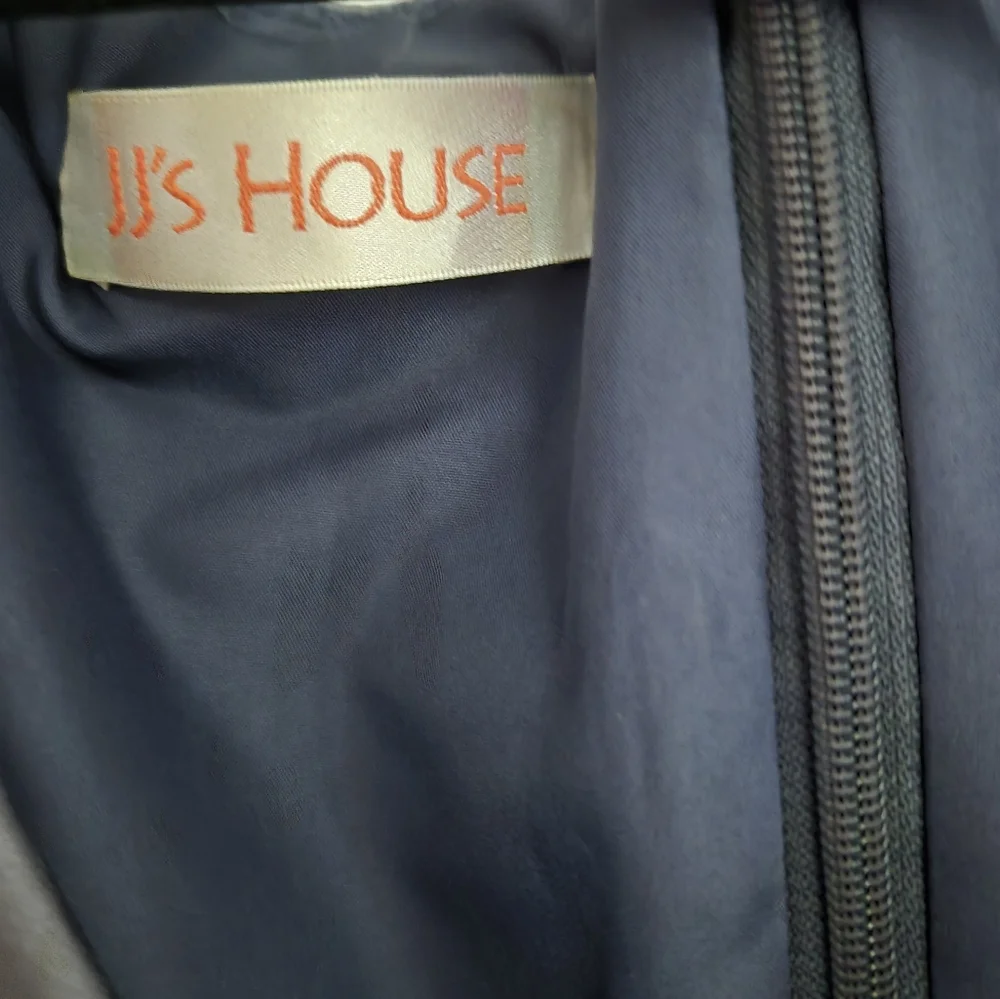 Elegant Satin Purple Women's Dress. J J House Dress. Size 18 - Picture 4 of 4